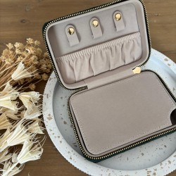 BOITE A BIJOU PERSONNALISABLE EN VELOURS CHIC