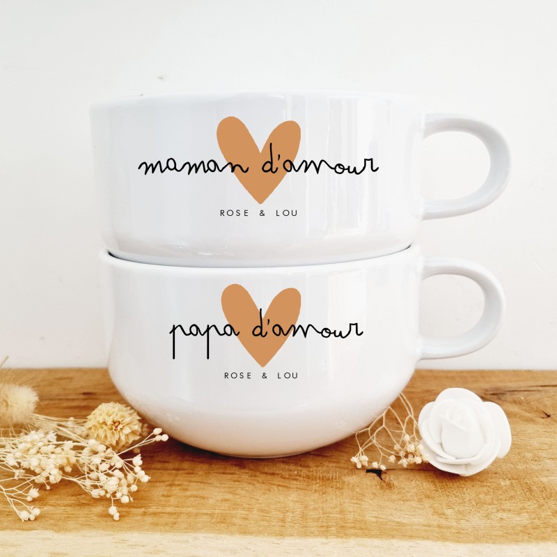 Duo de bols à anse en céramique personnalisés maman d'amour et papa d'amour motif cœur caramel - Sweet Chic Accessoires