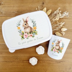 Set boite à goûter et gobelet personnalisable motif lapin et couronne de fleurs bleue - Sweet Chic Accessoires