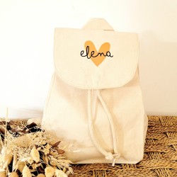 Sac à dos écru personnalisé en coton bio pour enfant motif cœur caramel– Sweet Chic Accessoires